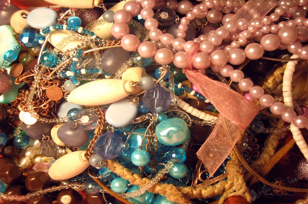 photo of pile of jewelry